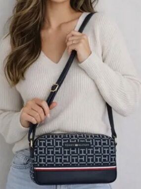 TOMMY HILFIGER Crossbody Monogram Bag